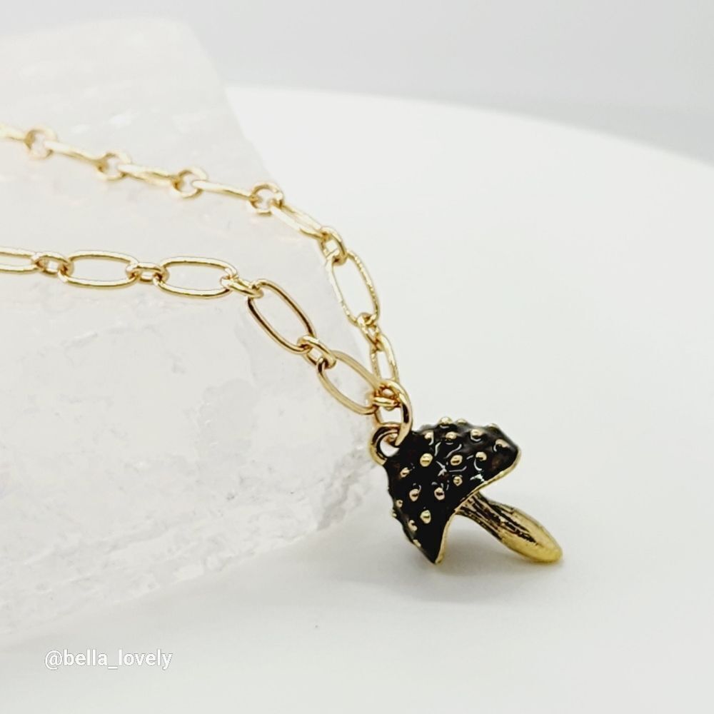 Cottagcore Spotted Mushroom 🍄 Spring Brown Gold Toned Adjustable Necklace - Picture 3 of 6